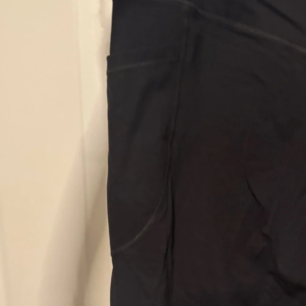 HALARA Black Leggings - Picture 4 of 6